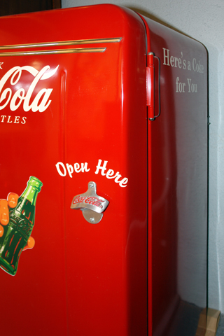 Nevera Coca-Cola antigua recuperada